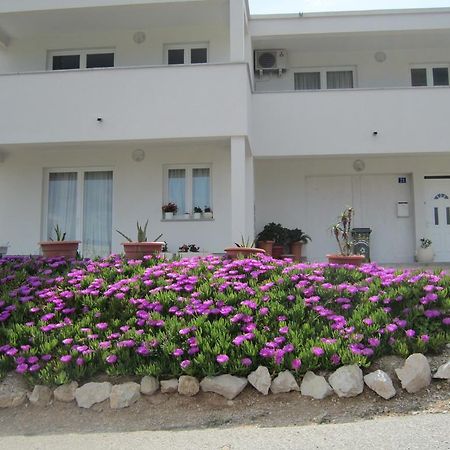 Apartments Veronika パグ エクステリア 写真