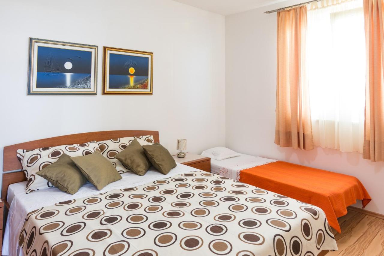 Apartments Veronika パグ エクステリア 写真
