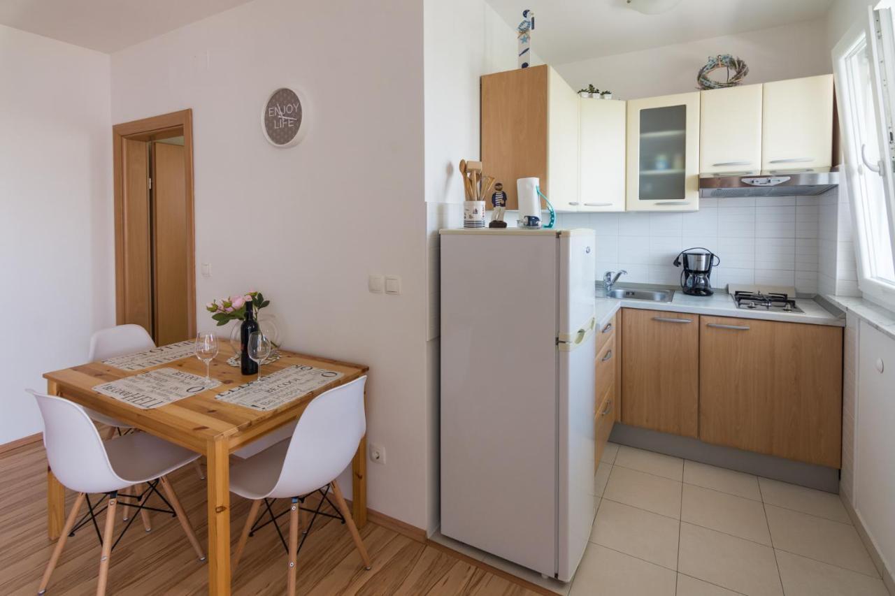 Apartments Veronika パグ エクステリア 写真